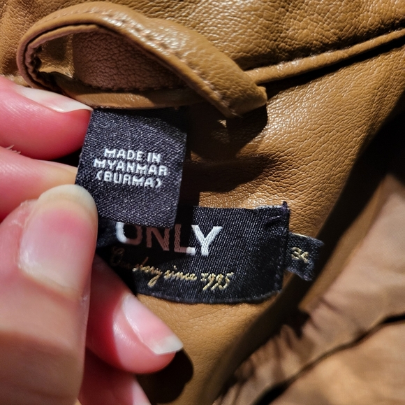 NWOT Brown faux leather jacket / Manteau en faux cuir brun - Picture 6 of 13